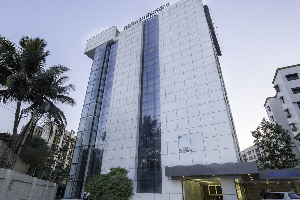 Hotel Treebo De Grandeur Anand Nagar Thane Exterior foto